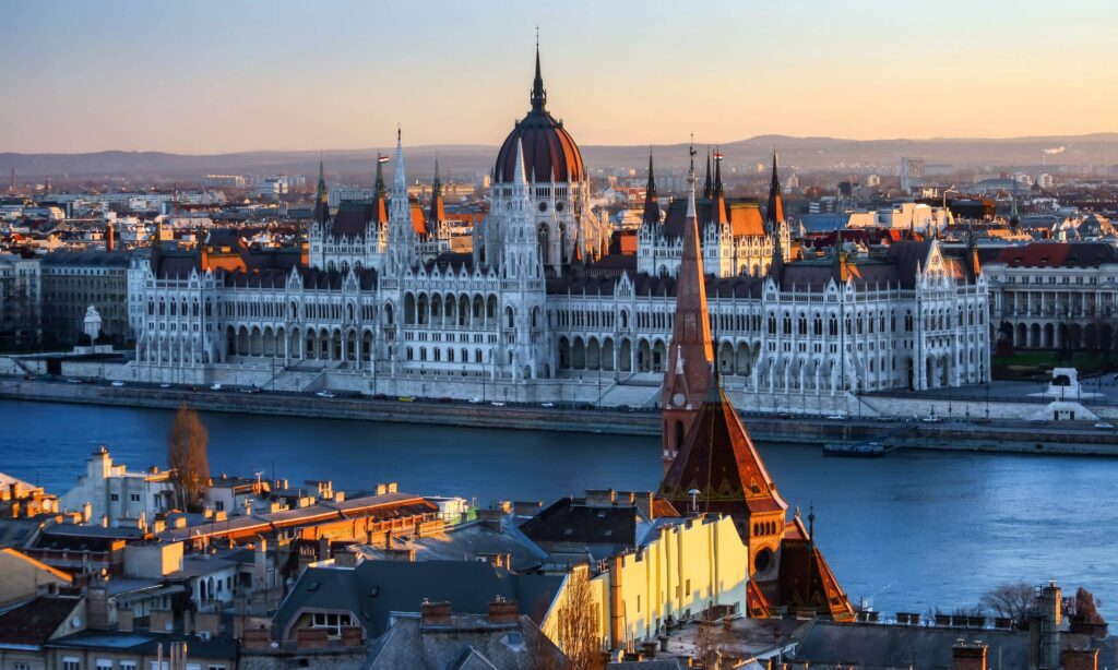 BUDAPEST I PRAGA