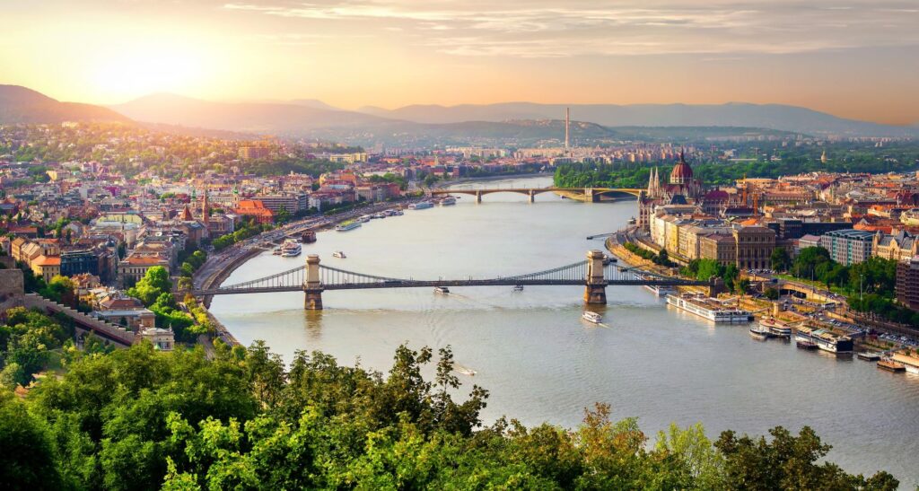 BUDAPEST I PRAGA